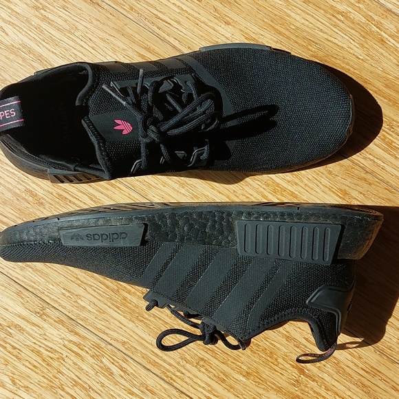 Womens Adidas Sneakers - Picture 4 of 7